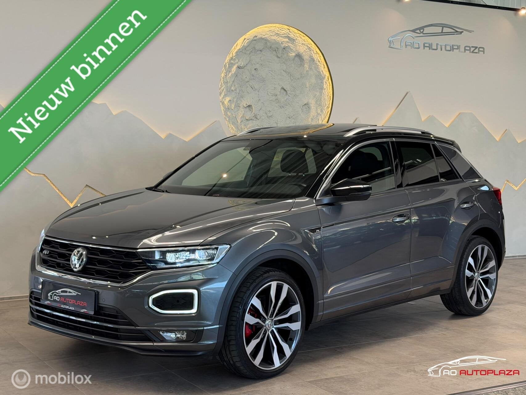 Volkswagen T-Roc 2.0 TSI 4Motion 3x R-line Panorama/Virtual/, Auto's, Volkswagen, Automaat, 1984 cc, 14 km/l, Bedrijf