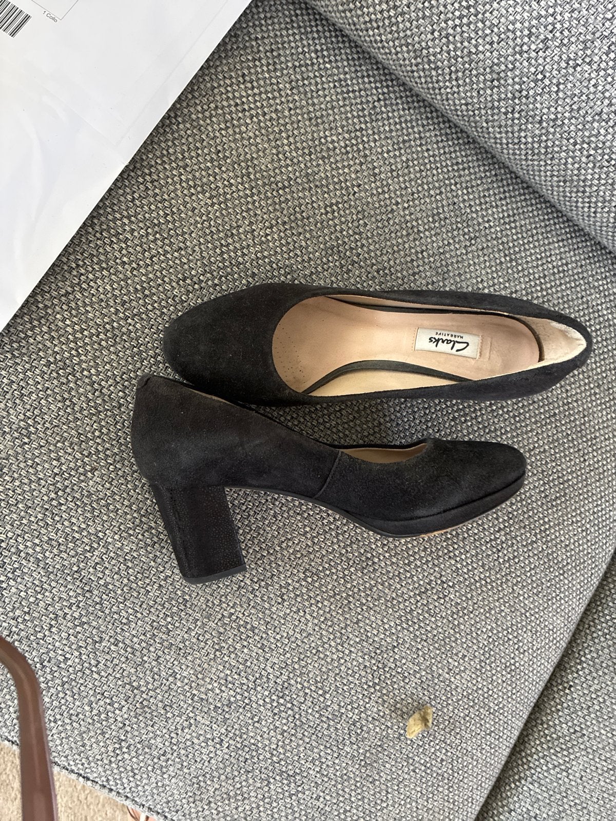 Zwarte suède Clarks pumps - Maat 39, zeer comfortabel, Ophalen of Verzenden, Gedragen, Zwart, Pumps