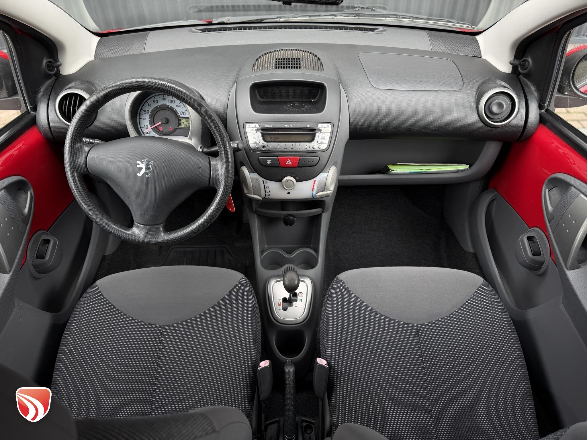 Peugeot 107 1.0-12V XS 68pk Automaat | 96.628km, Auto's, Stof, Gebruikt, 4 stoelen, 68 pk