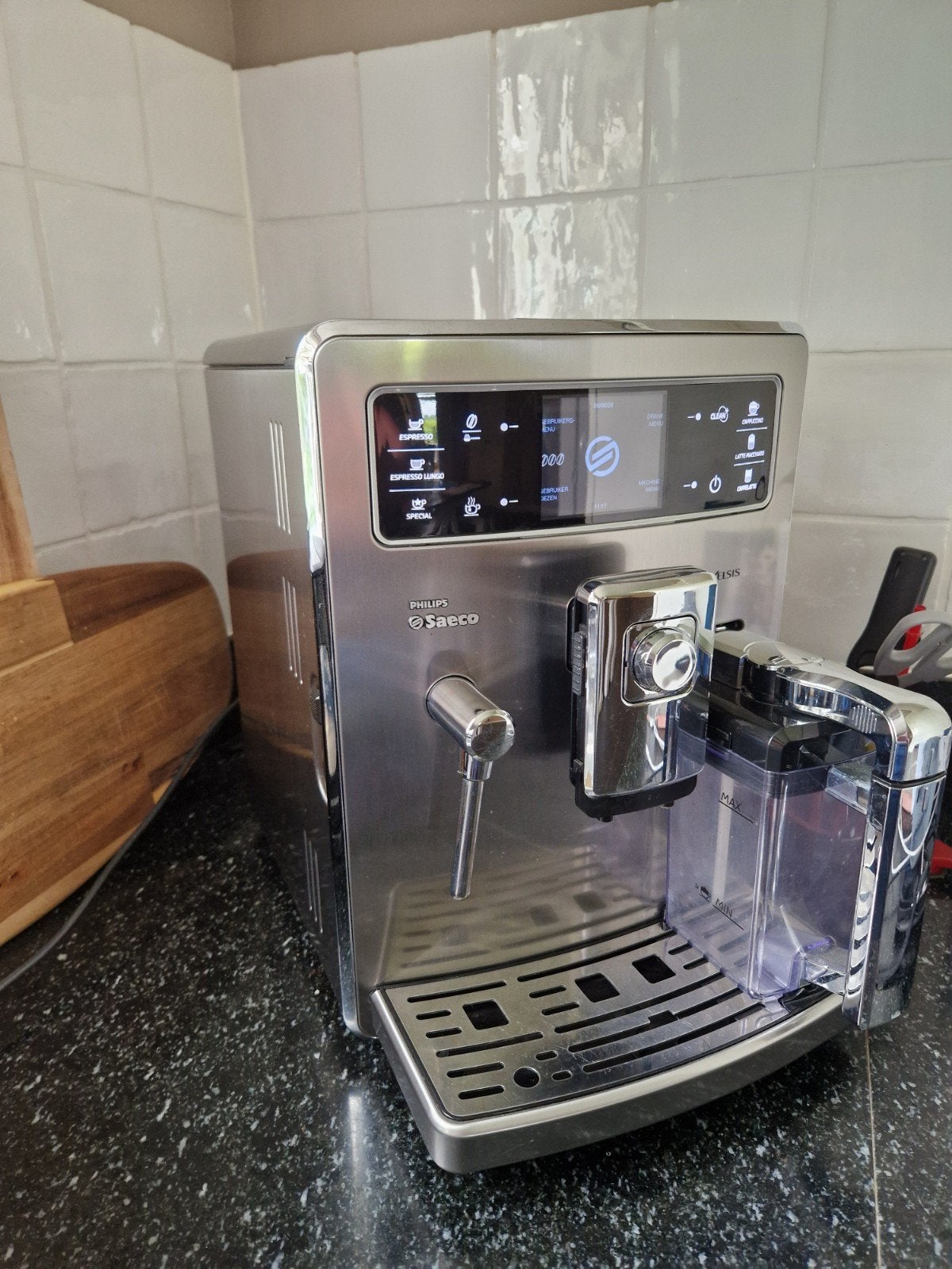 Foto 2 van Saeco Xelsis koffiemachine als nieuw !