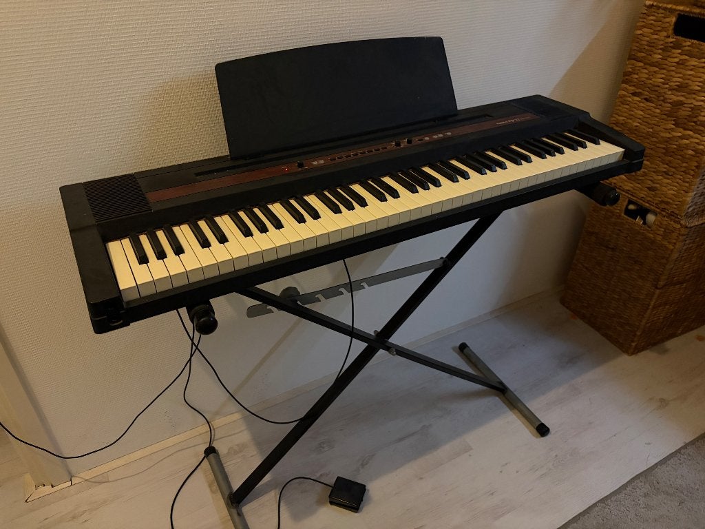 Digitale piano Roland, Muziek en Instrumenten, Ophalen, Gebruikt, Zwart, Digitaal