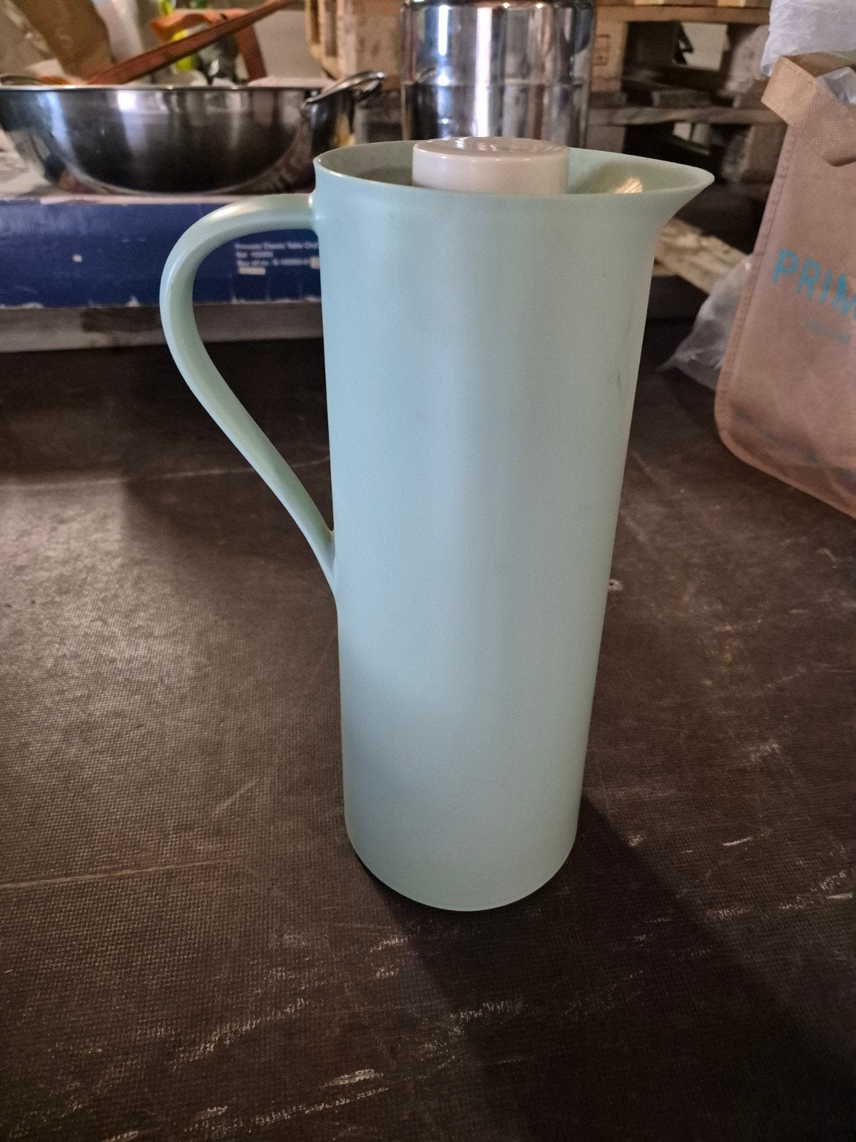 Vintage lichtgroene waterkan/schenkkan, Huis en Inrichting, Ophalen, Kunststof, Overige merken, Groen