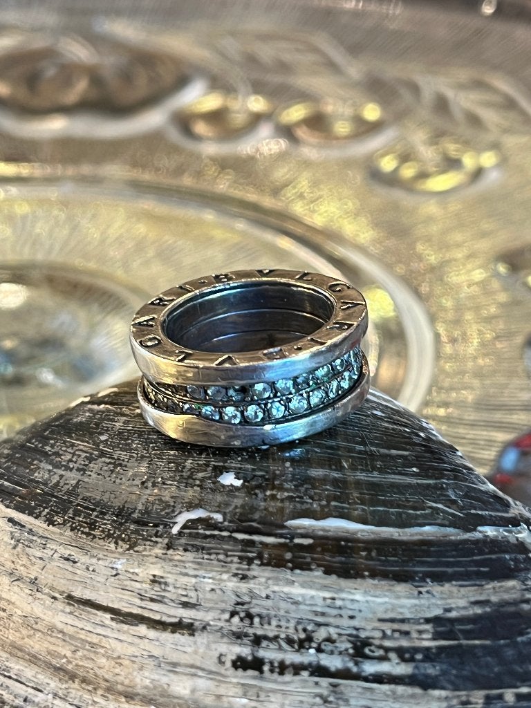 Zilveren ring met steentjes, gemerkt Bvlgari, Bulgari, Gebruikt, ., Ophalen of Verzenden, Kleiner dan 17
