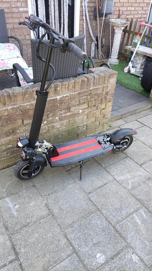 Elektrische step 40 klm per uur, Fietsen en Brommers, Steps, Ophalen of Verzenden, Elektrische step (E-scooter)