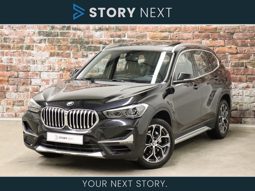 BMW X1 sDrive20i High Executive xLine Automaat / Navigatiesy, 1998 cc, Zwart, Zwart, SUV of Terreinwagen