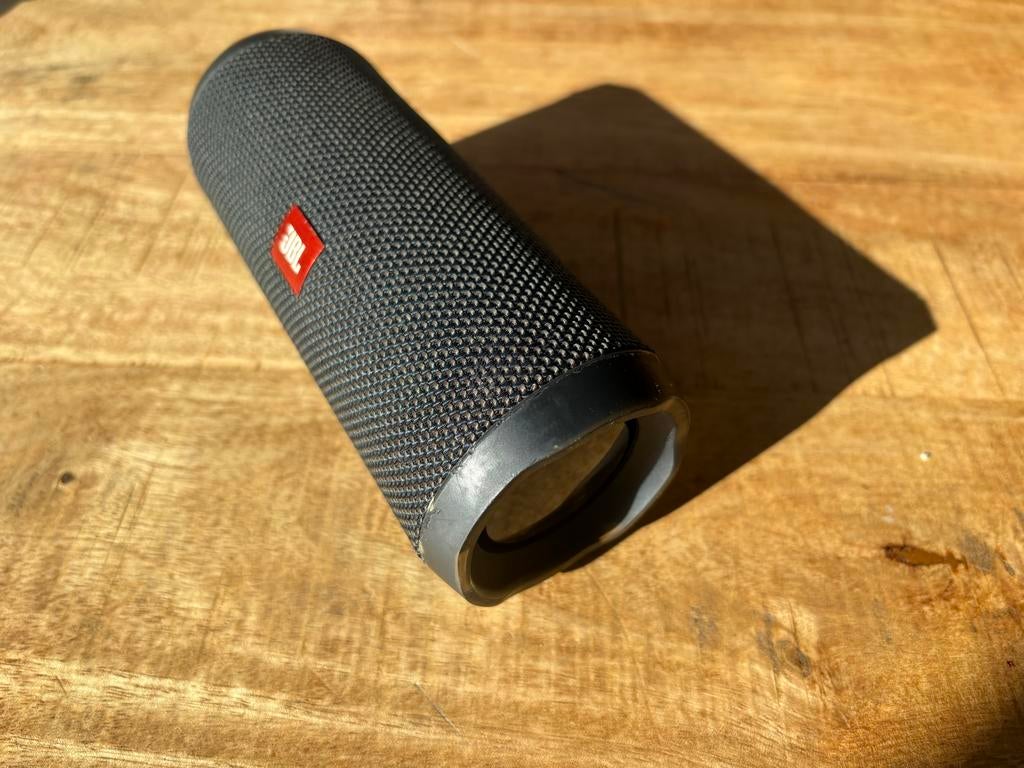 JBL Flip 4 met nieuwe batterij, Gebruikt, JBL, Overige typen, Ophalen of Verzenden