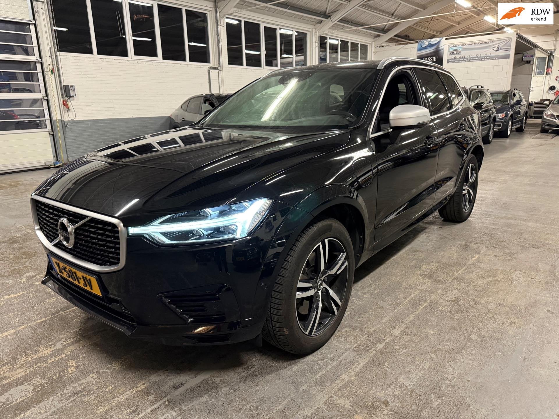 Volvo XC60 2.0 T8 Twin Engine AWD Inscription R design Pano/, Auto's, Volvo, Automaat, Gebruikt, 1969 cc, 320 pk