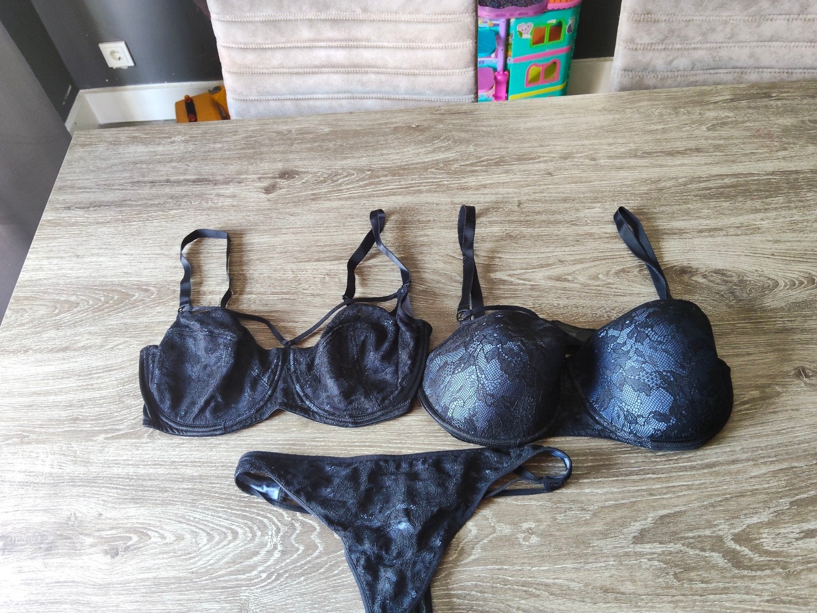 Marlies Dekkers Lingerie Set: 2 BH's (80F) & String (XL), Ophalen of Verzenden