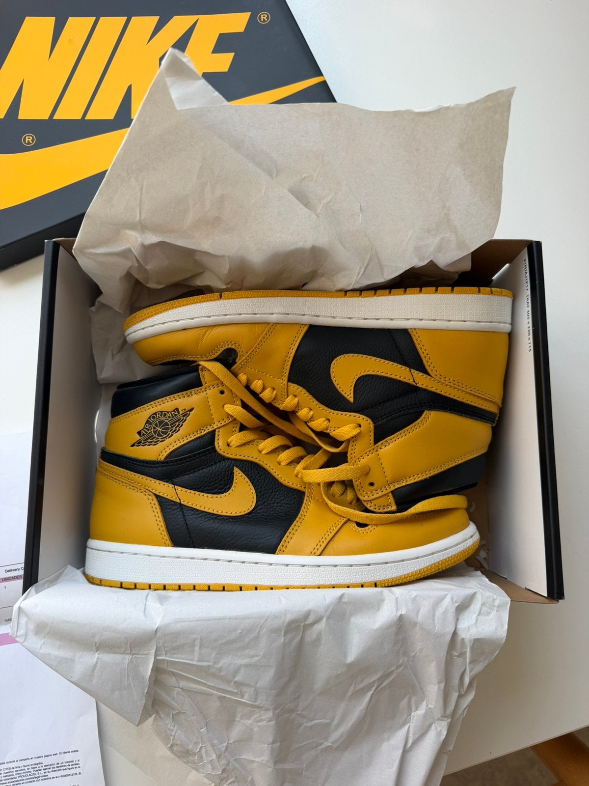 Air Jordan 1 Retro High OG “polen” size 40,5, Ophalen, Zwart, Sneakers of Gympen, Gedragen