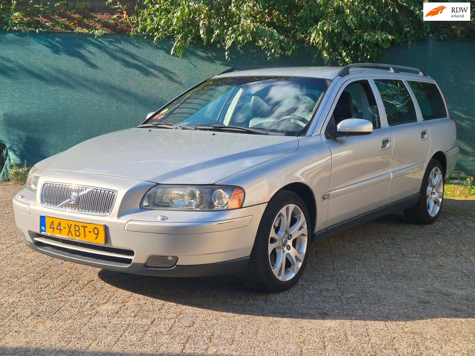 Volvo V70 2.4 Edition II *super onderhouden*, Voorwielaandrijving, Zwart, Euro 4, 84 €/maand