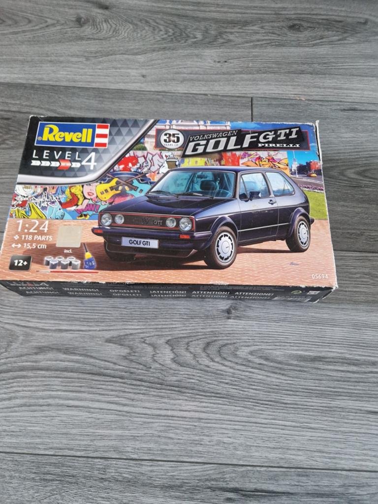 Volkswagen Golf 1 GTI Pirelli Revell 1:24, Ophalen of Verzenden, Nieuw, Auto, Revell