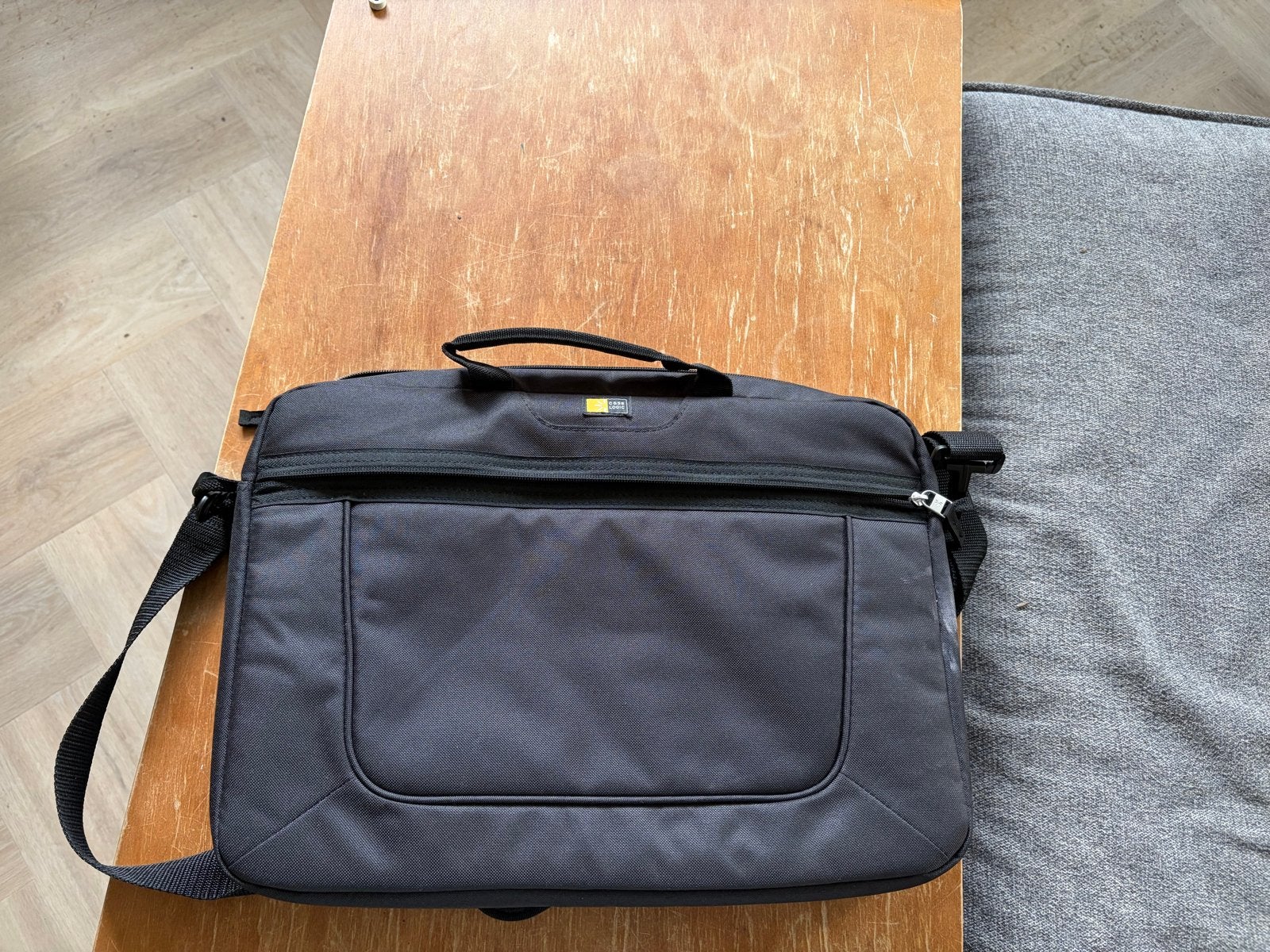 Case Logic laptoptas - Zo goed als nieuw, Ophalen, Meerdere vakken, Zo goed als nieuw, Case Logic