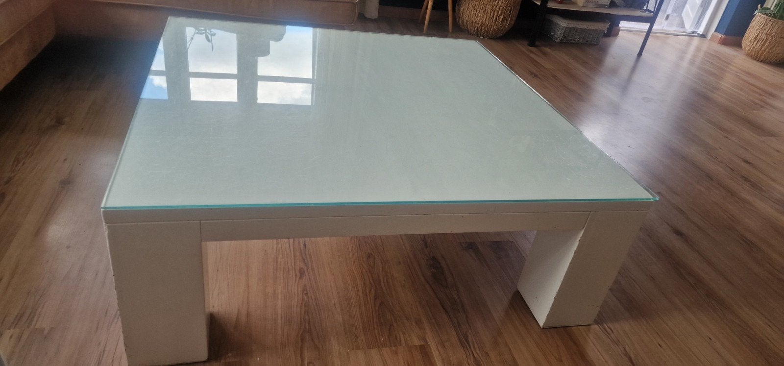 Witte salontafel met glazen blad, Ophalen, Gebruikt, 50 tot 100 cm, Glas