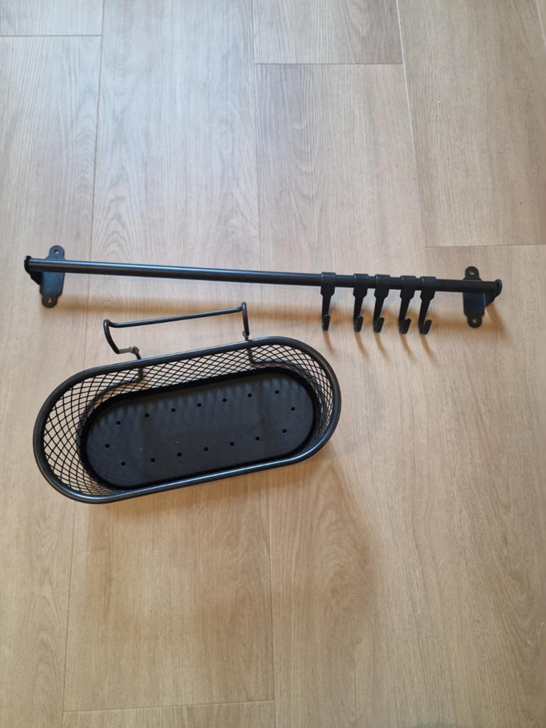 IKEA Hultarp Stang met Hangers en Houder - Keuken/Gang, Ophalen, Wandhaken, Zo goed als nieuw, Minder dan 100 cm