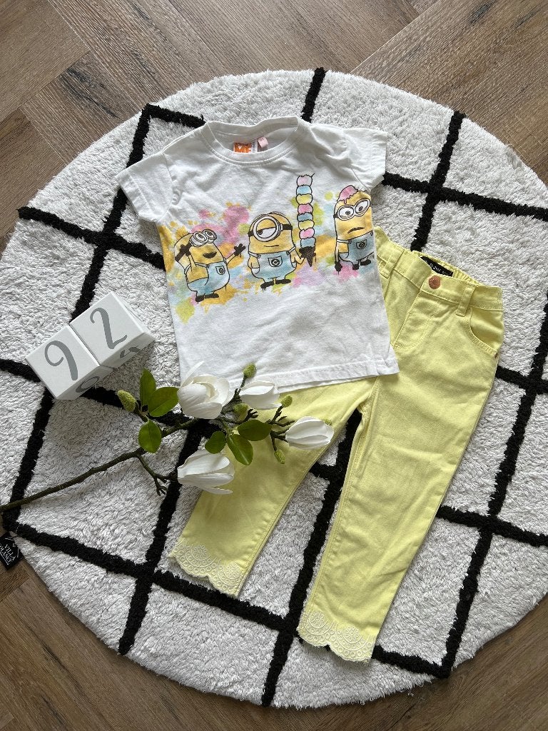 Heel goed geel Denim & Co jeans kant & geel Minions shirt 92, Kinderen en Baby's, Kinderkleding | Maat 92, Ophalen of Verzenden