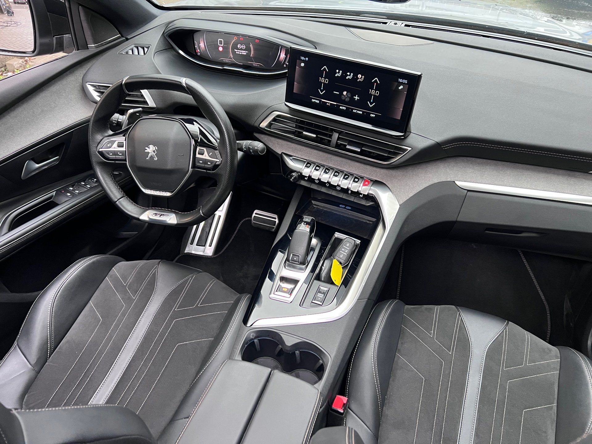 Peugeot 5008 1.2 GT - Pano 360 Stoelverwarming ACC Led Alcan, 15 km/l, Gebruikt, Zwart, 1199 cc
