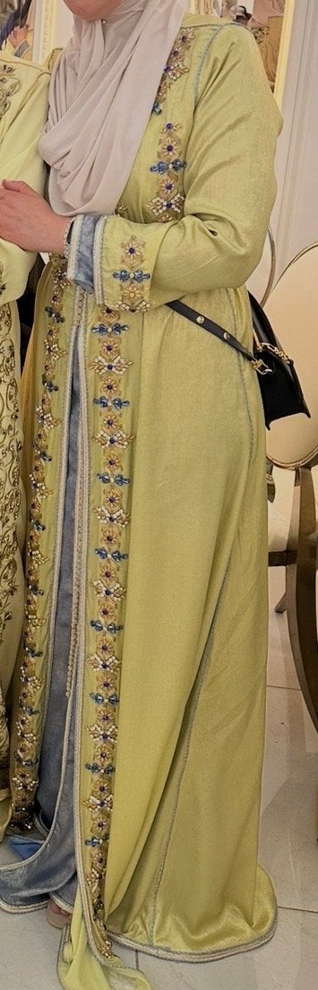 Prachtige Marokkaanse Kaftan - Goudkleurig met Blauw, Maat 38/40 (M), Overige typen, Geel, Ophalen of Verzenden