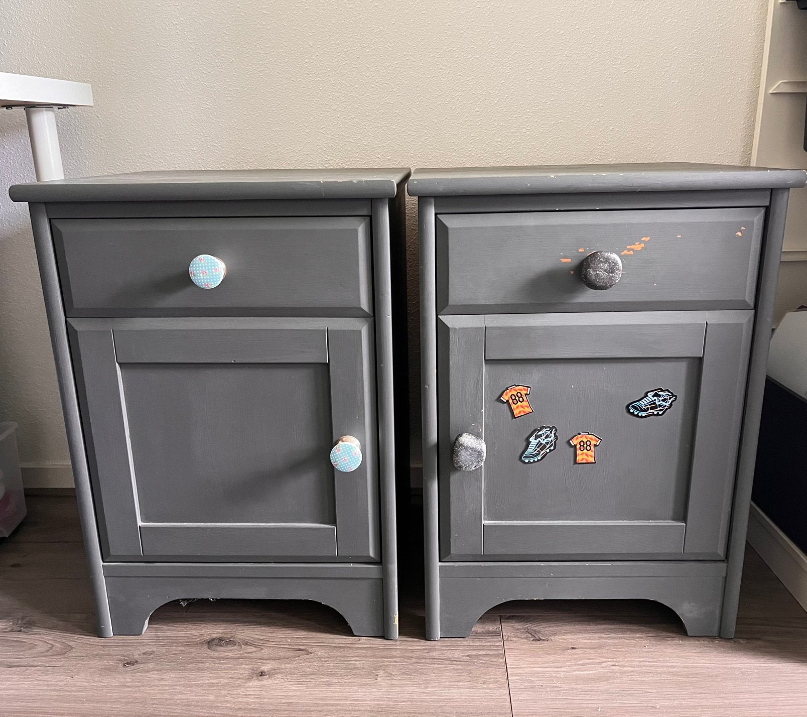 Twee eiken houten nachtkastjes, Huis en Inrichting, Ophalen, Gebruikt, Minder dan 45 cm, 55 tot 70 cm