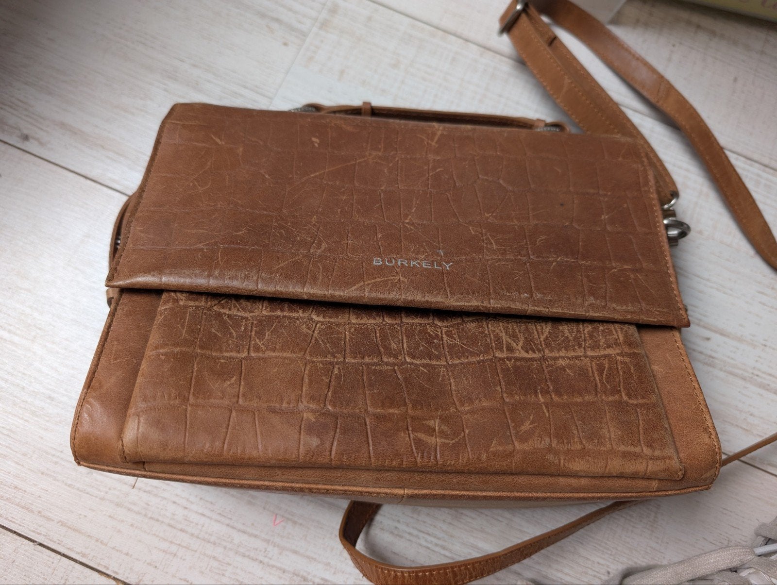 Burkely schoudertas, Sieraden, Tassen en Uiterlijk, Tassen | Schoudertassen, Overige merken, Bruin, Ophalen of Verzenden, Zo goed als nieuw