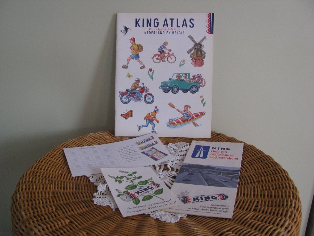 KING atlas * voorjaar 1996 * zie foto's *, Boeken, Atlassen en Landkaarten, Overige atlassen, Ophalen of Verzenden, Zo goed als nieuw
