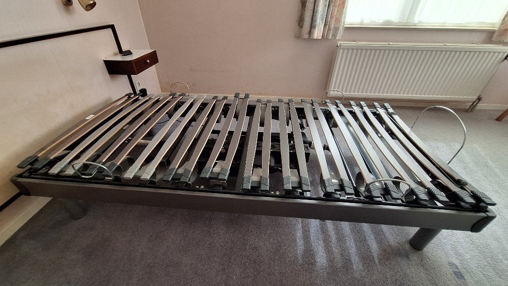 Elektrische, Ergosleep verstelbare lattenbodem met bedframe, Huis en Inrichting, Ophalen, Modern en functioneel, 90 cm, Eenpersoons