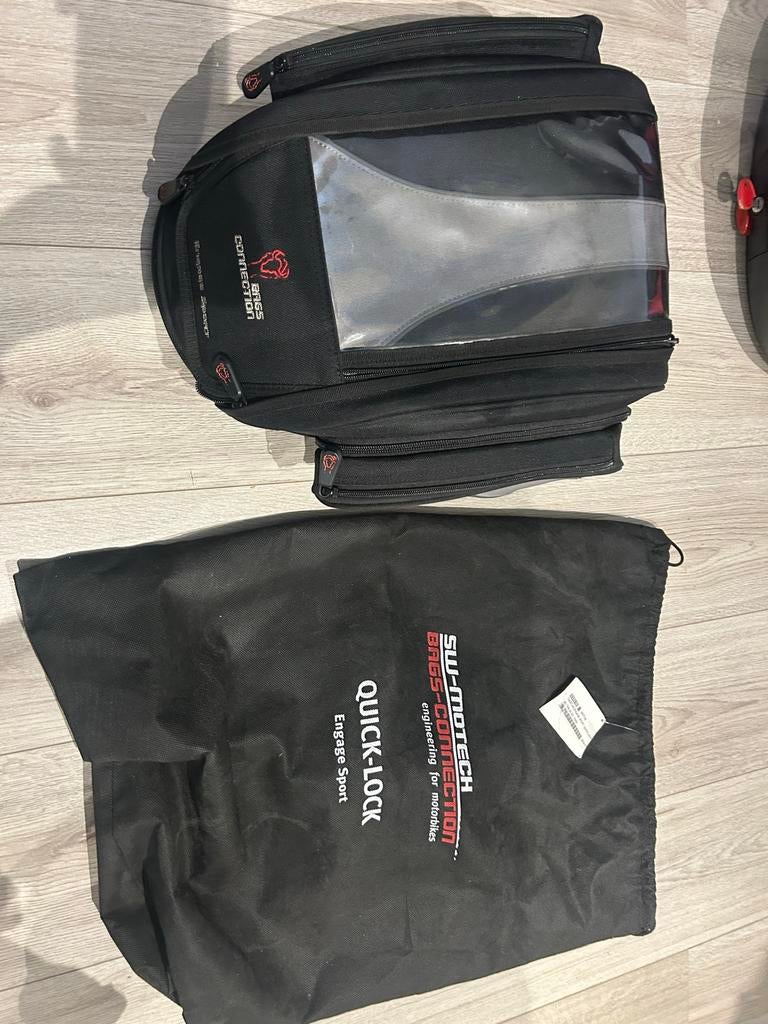 SW Motech Tanktas ION met regenhoes en schouderband, Motoren, Ophalen of Verzenden, Gebruikt
