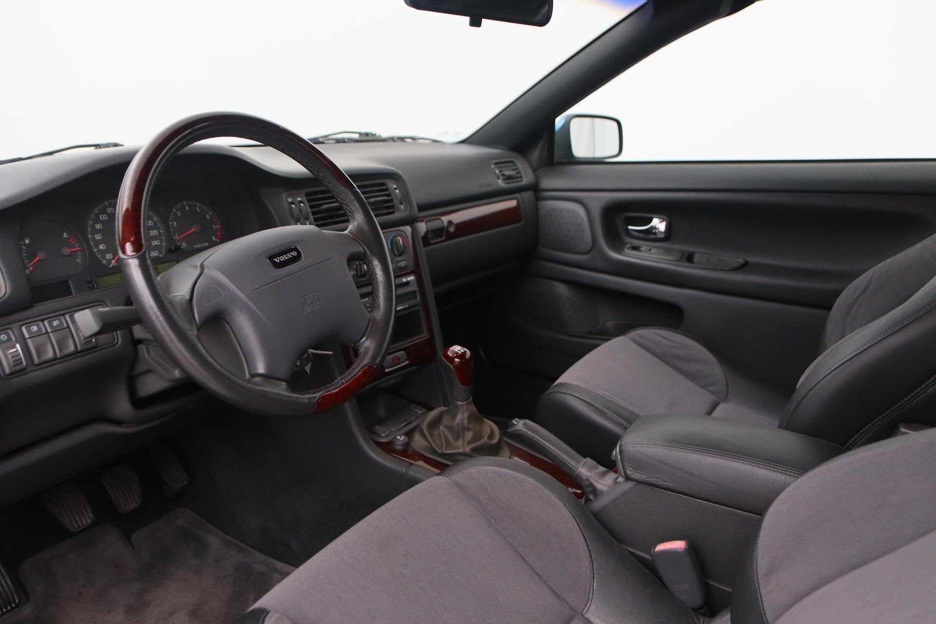 Volvo C70 2.0 T | NIEUWSTAAT | BTW | Airco | Stoelverwarming, Auto's, Volvo, Voorwielaandrijving, Gebruikt, 4 stoelen, 163 pk