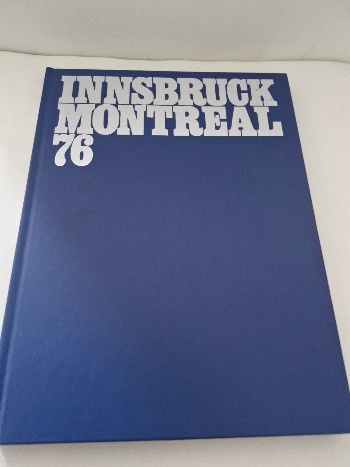 Innsbruck Montreal 76 - Olympische Spelen Boek, Boeken, Ophalen of Verzenden, Gelezen, Diverse auteurs, Overige sporten