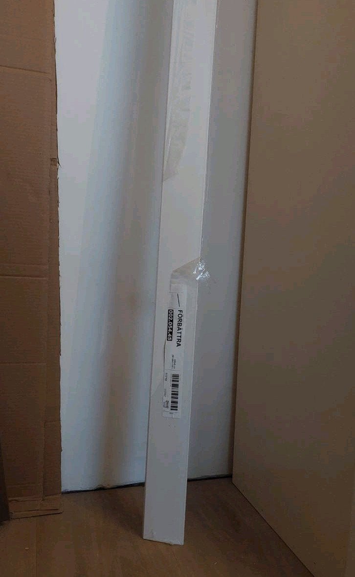 Nieuwe plint 220x8 cm (IKEA Förbättra), Ophalen, Kunststof, Nieuw, 200 tot 250 cm
