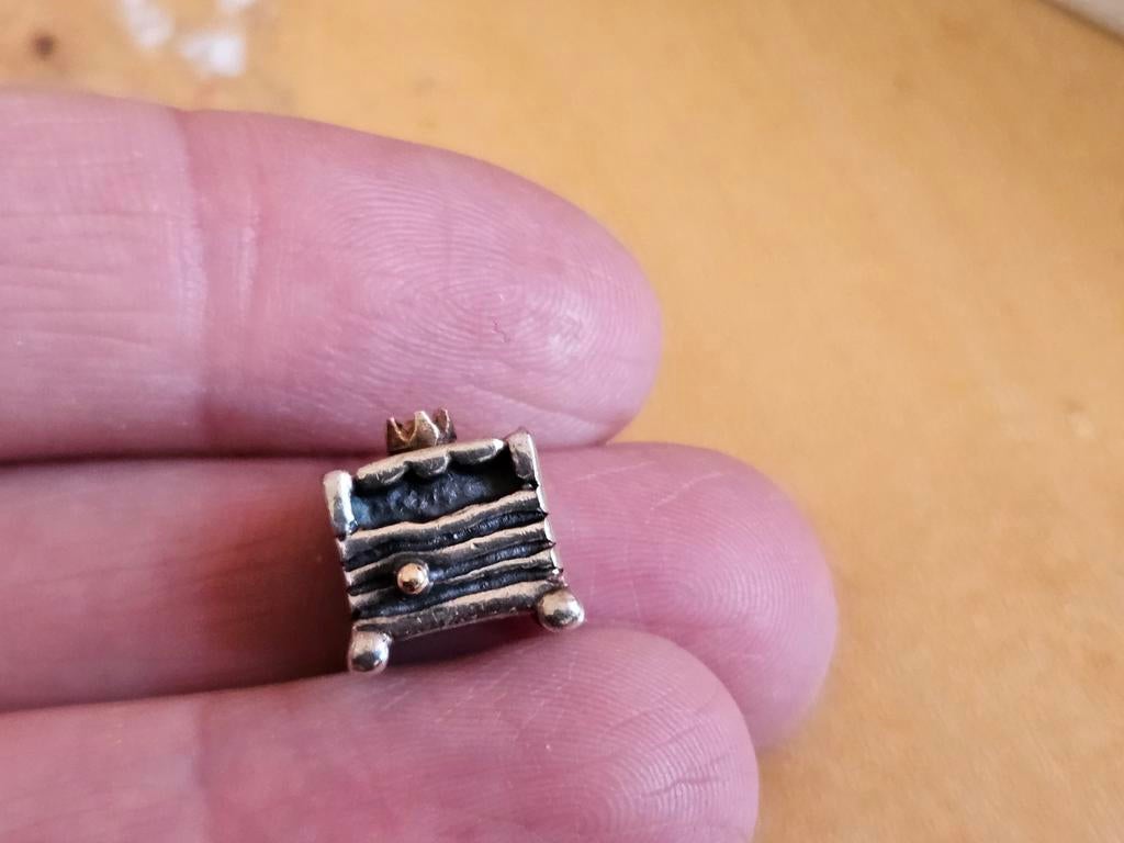 Princess and the pea pandora charm, Sieraden, Tassen en Uiterlijk, Ringen, 18 tot 19, Ophalen of Verzenden, Zo goed als nieuw