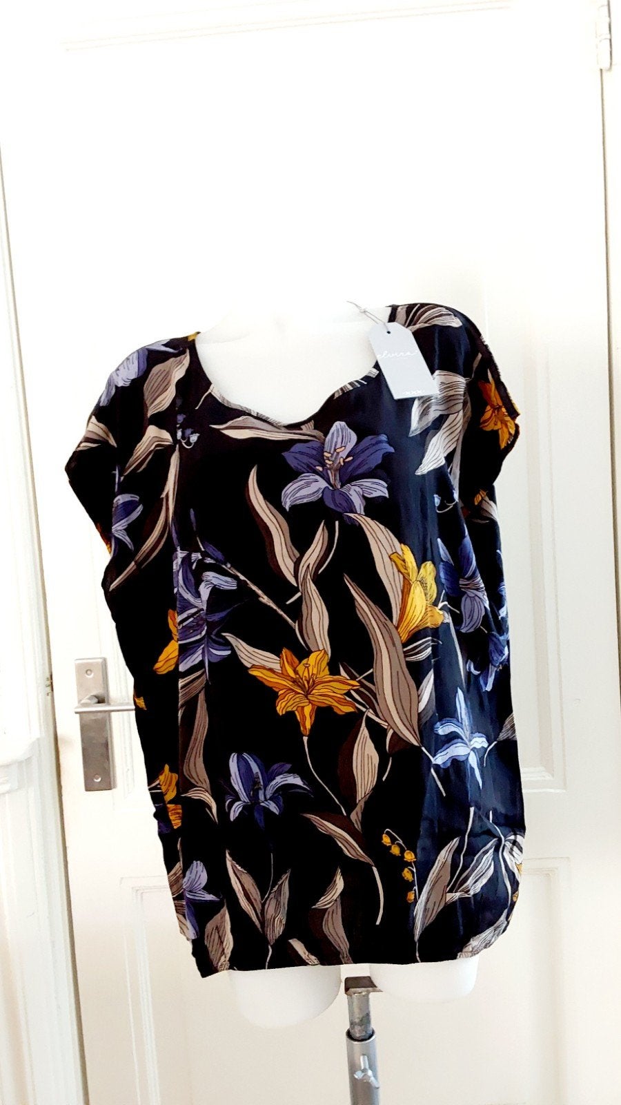 Mooie Elvira top maat 44 nieuw, ., Zwart, Maat 42/44 (L), Nieuw