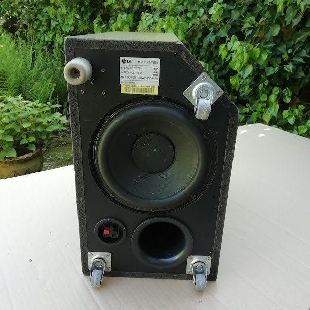 Subwoofer LG model LHS-76SBW gebruikt, Gebruikt, Subwoofer, 120 watt of meer, Ophalen