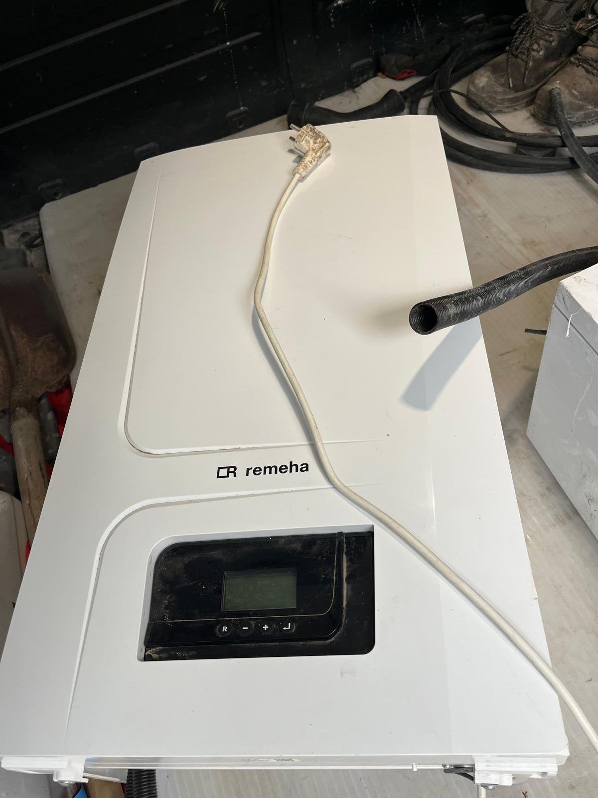 Te koop remea ketel, Geiser, Ophalen of Verzenden, Minder dan 20 liter, Minder dan 3 jaar oud
