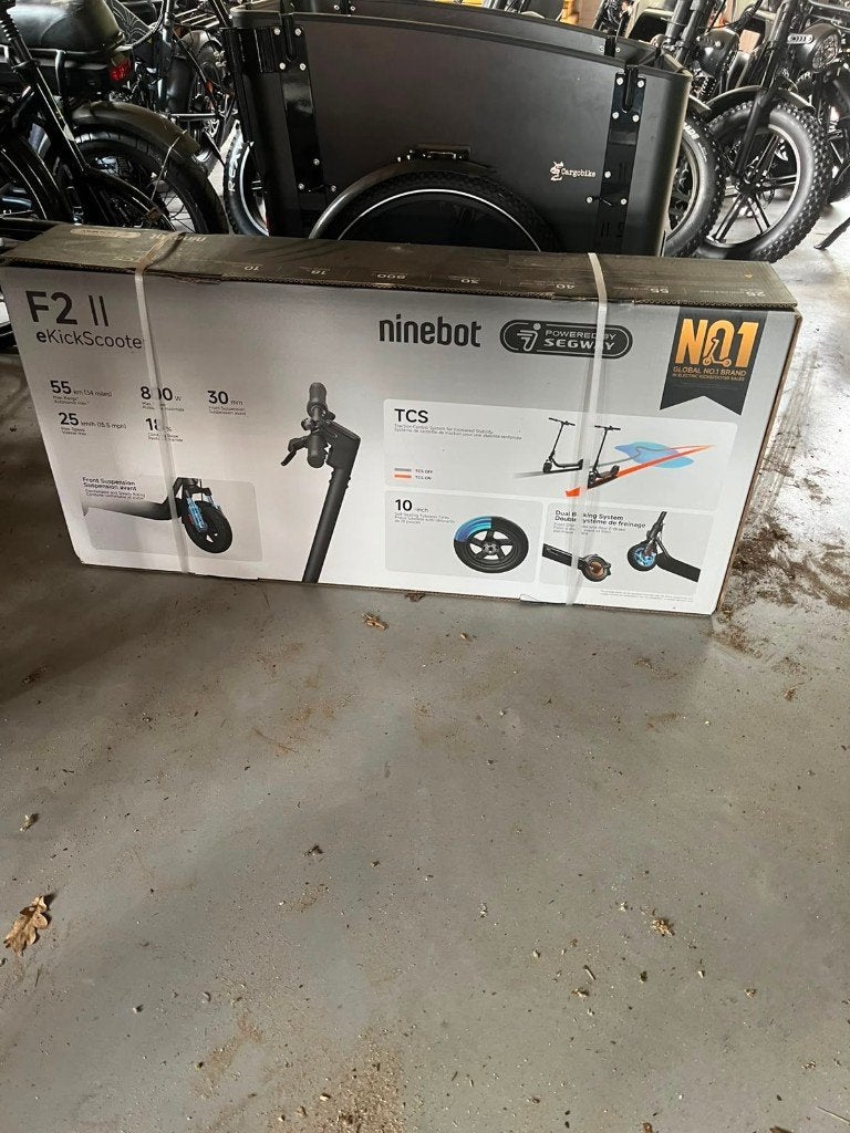 Segway Ninebot F2 E II | Nieuw in gesloten doos | 0 km, Fietsen en Brommers, Steps, Ophalen of Verzenden, Nieuw, Elektrische step (E-scooter)
