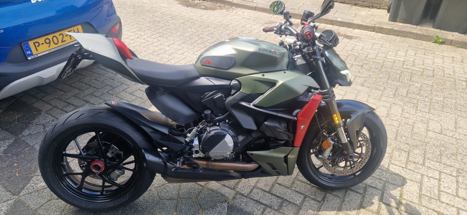 Ducati Streetfighter V2 racing green, Motoren, 2 cilinders, Nieuw, Particulier, Meer dan 35 kW