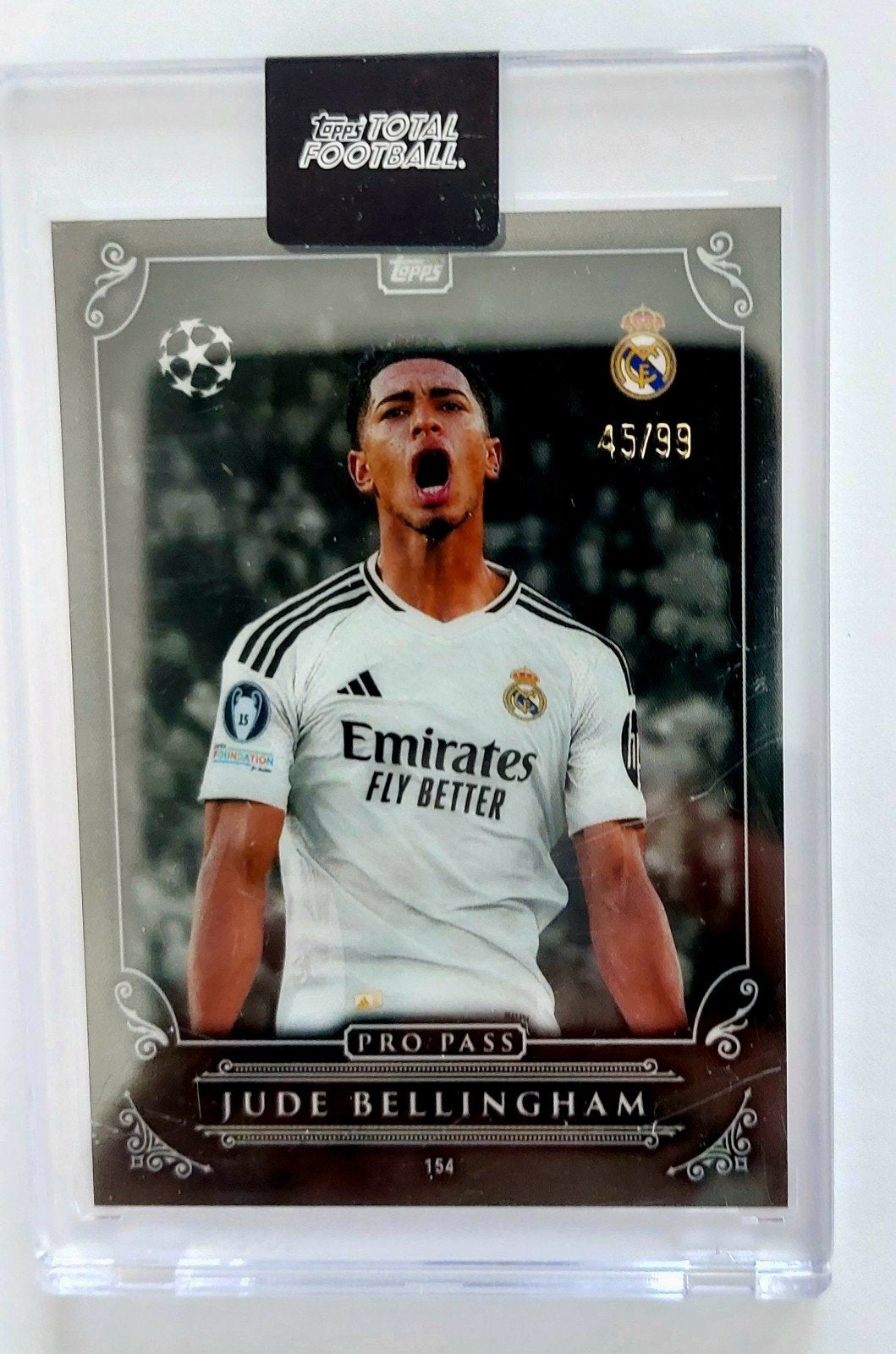 Jude Bellingham Topps Total Football Pro Pass 45/9 Sealed 9, Ophalen of Verzenden, Nieuw, Buitenlandse clubs, Spelerskaart