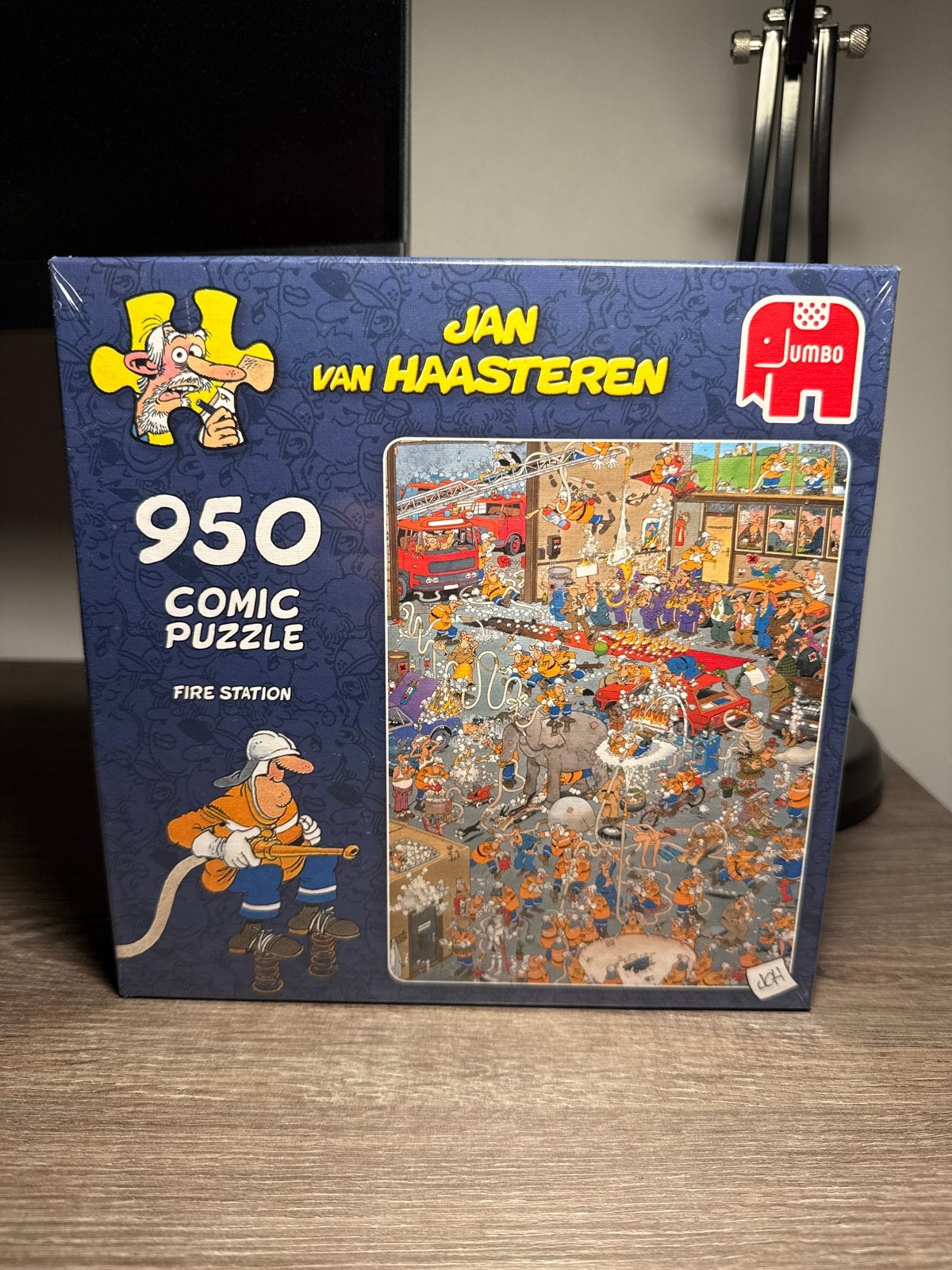 Jan van Haasteren Comic Puzzel - Fire Station 950 stukjes, Ophalen of Verzenden, 500 t/m 1500 stukjes, Nieuw, Legpuzzel