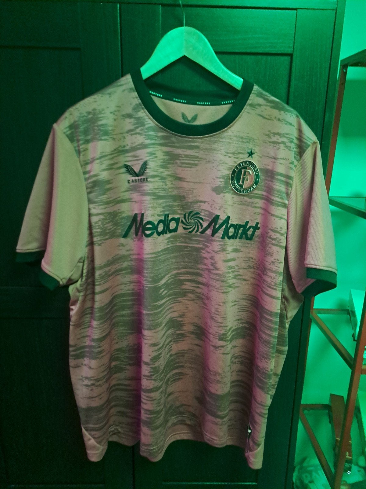 Feyenoord keepers shirt roze/groen - Castore - Maat 3XL, Overige maten, Ophalen of Verzenden, Zo goed als nieuw, Voetbal
