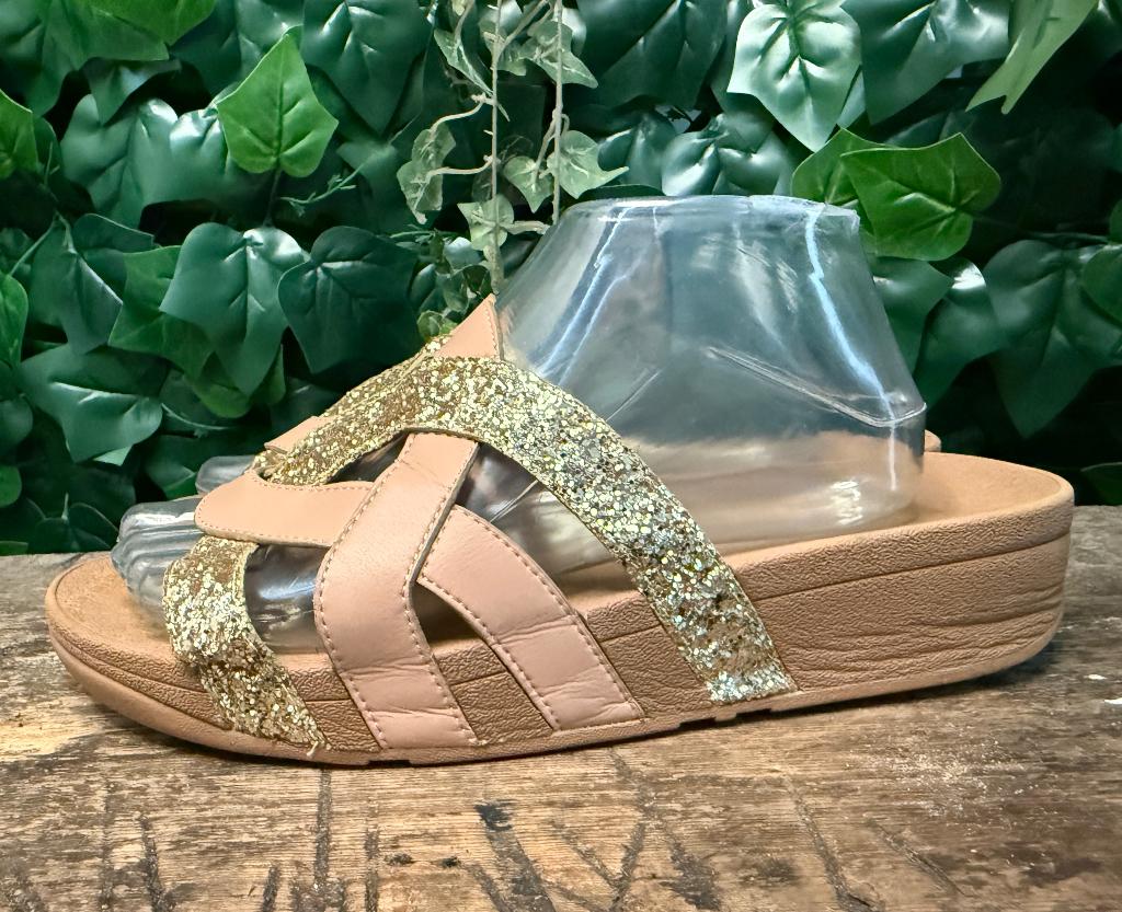 bijna Nieuwe slippers van Fitflop maat 42, Ophalen of Verzenden, Zo goed als nieuw, Fitflop, Roze