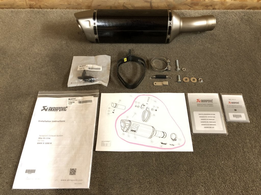 Akrapovic carbon uitlaat demper BMW S1000R S 1000 R 21-25, Malo Hudo 8a, Ivan?na Gorica, 1295, SI, Gebruikt, Verzenden, Media@akrapovic.com