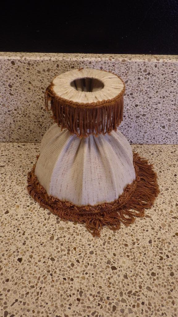mooi lampenkapje met franjes, Ophalen of Verzenden, Gebruikt, Rond, Minder dan 25 cm