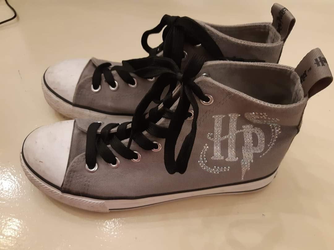 Harry Potter sneakers maat 37, Ophalen of Verzenden, Sneakers of Gympen, Grijs, Gedragen