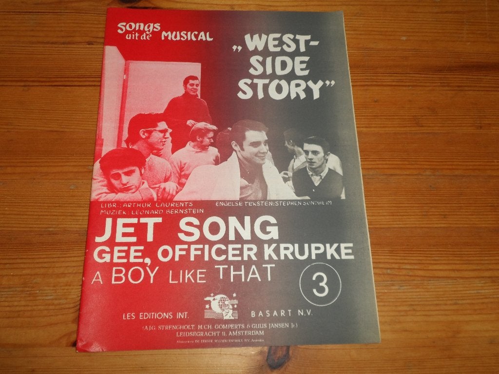 Songs uit de musical west side story deel 3, Muziek en Instrumenten, Bladmuziek, Gebruikt, Gitaar, Ophalen of Verzenden, Artiest of Componist