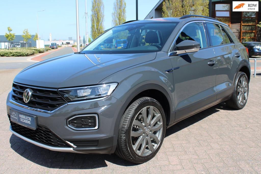 Volkswagen T-ROC 1.5 TSI ACT EXCLUSIVE TREKHAAK AFNEEMBAAR, Voorwielaandrijving, Stof, 4 cilinders, 150 pk