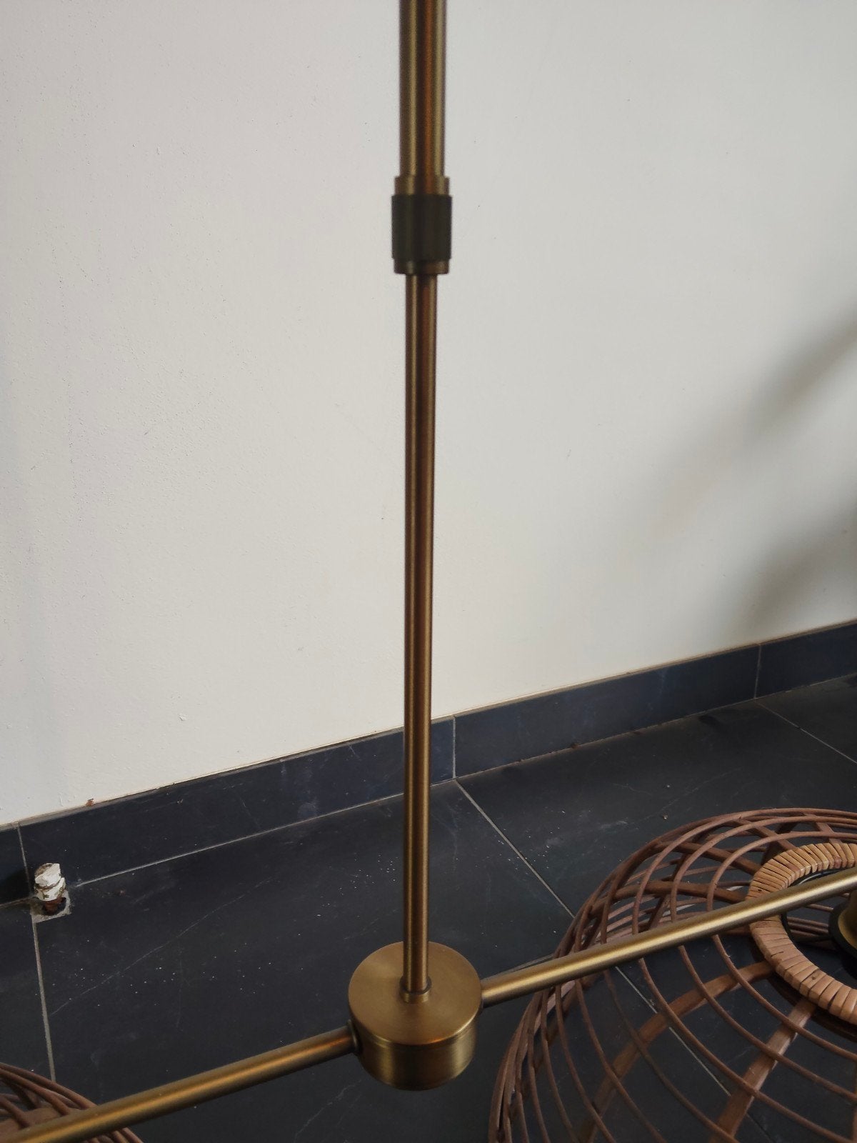 Lamp van riet. Doe een bod en wellicht is de lamp voor jou., Huis en Inrichting, Lampen | Vloerlampen, Ophalen of Verzenden, Zo goed als nieuw