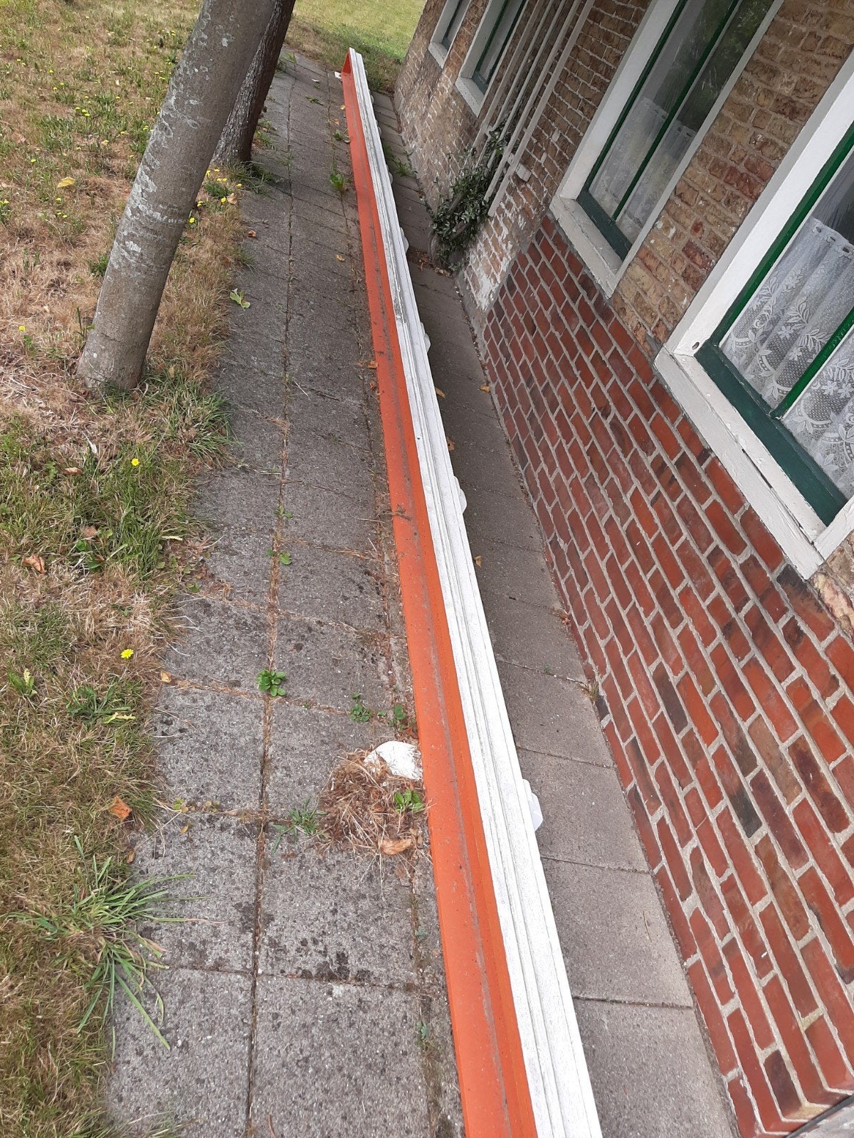 Houten dakgoot 9.00 meter, Doe-het-zelf en Verbouw, Buizen en Afvoer, Ophalen, Overige materialen, Gebruikt, 6 meter of meer