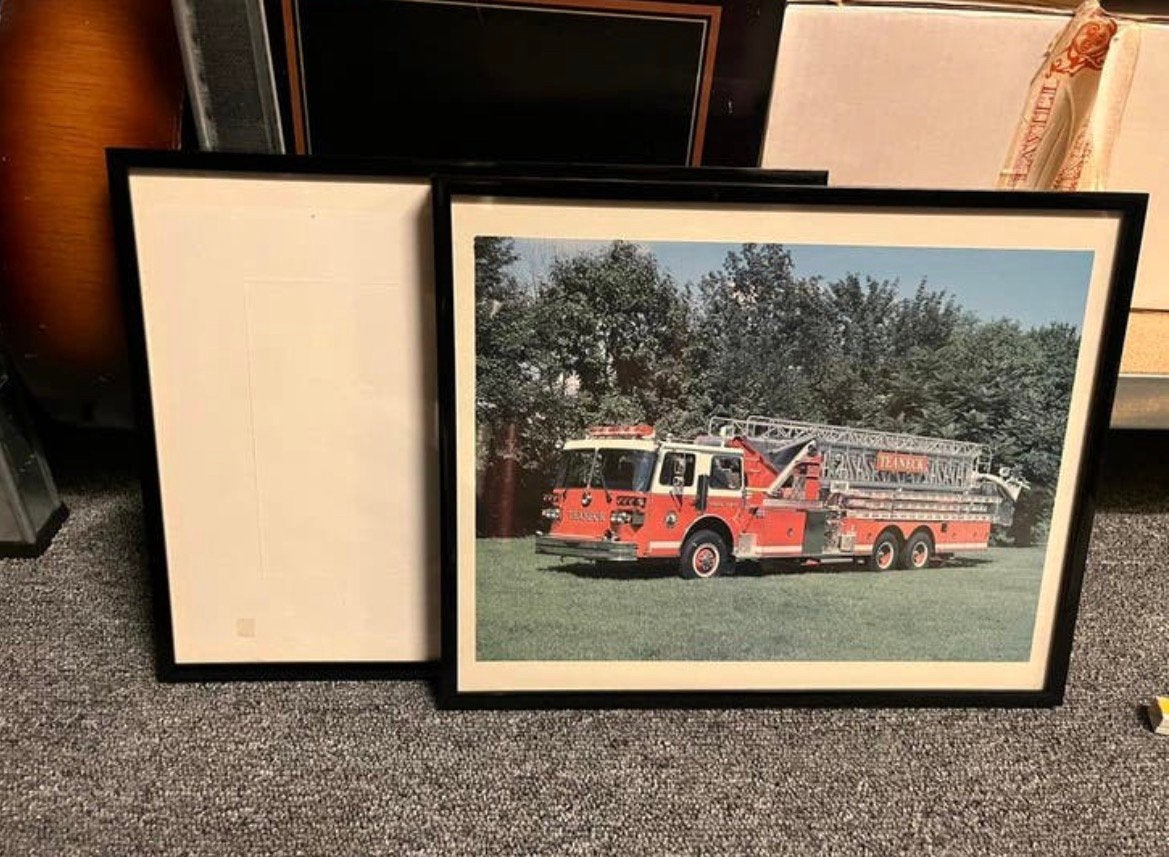 2 x foto lijst zwart 24x30 (oude brandweerwagen), Ophalen, Zo goed als nieuw, Zwart
