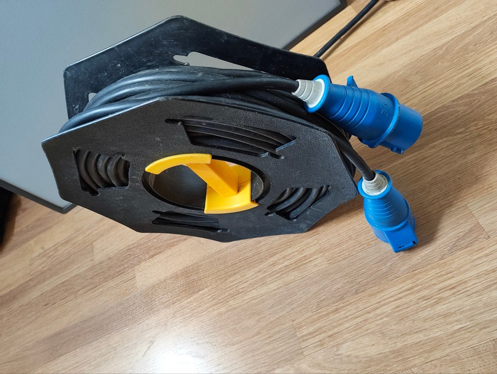 Verlengsnoer met CEE-stekkers 25m, Ophalen of Verzenden, Gebruikt, Overige merken, Kabel of Snoer