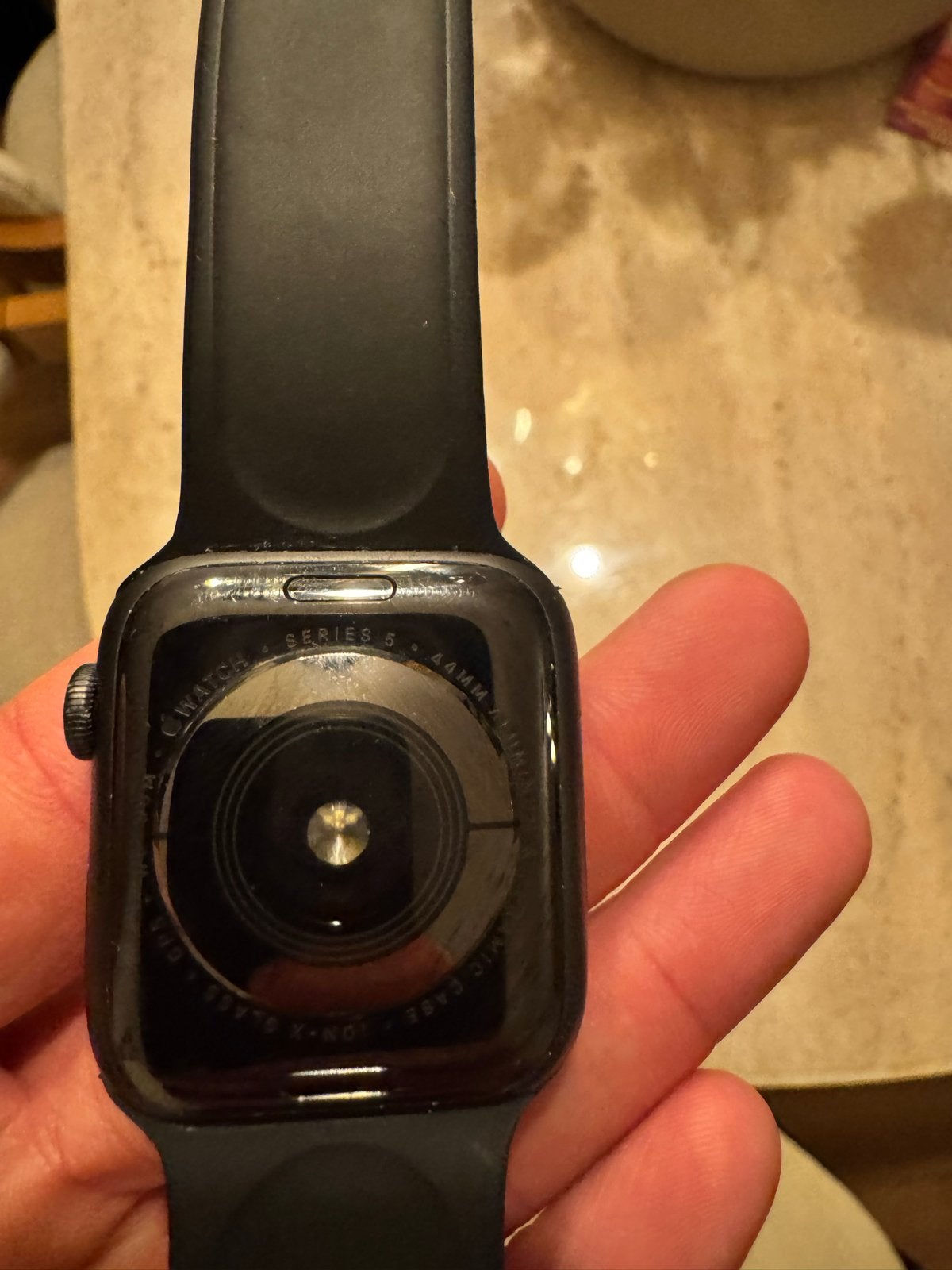 Foto 5 van Apple Watch Series 5 44mm GPS - Zo goed als nieuw