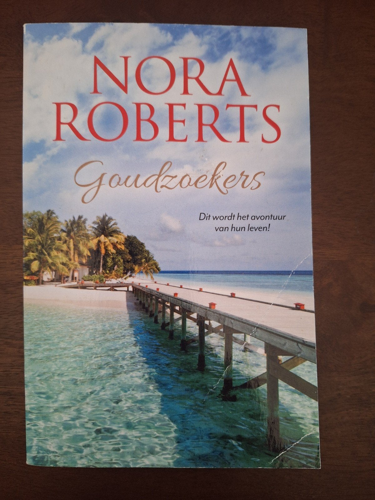 nora Roberts; goudzoekers, Ophalen of Verzenden, Zo goed als nieuw, Nora Roberts, Nederland